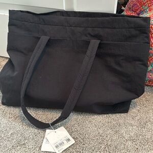 Lululemon on my level tote *large